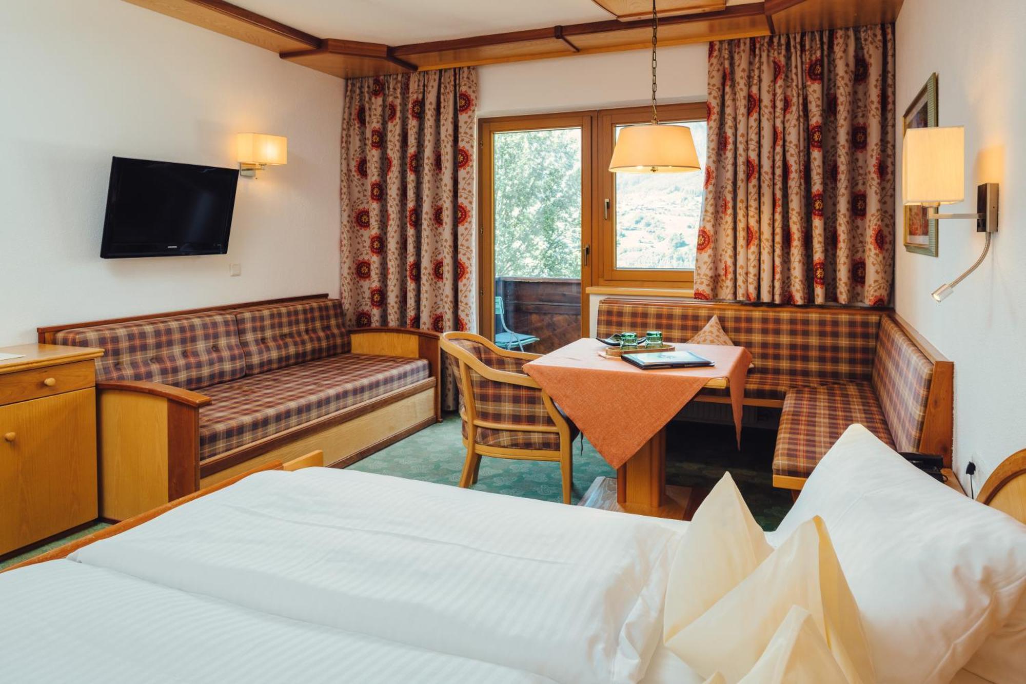Huber Hotel Tramserhof Landeck Exteriör bild