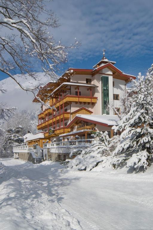 Huber Hotel Tramserhof Landeck Exteriör bild